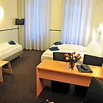 Otel Alex