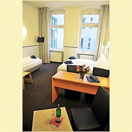 Alex Hotel 2*