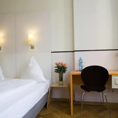 Hotel Alex
