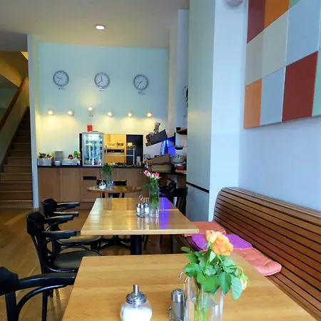 Alex Hotel 2*