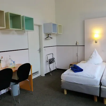 Alex Hotel 2*