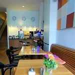 Alex Hotel 2*